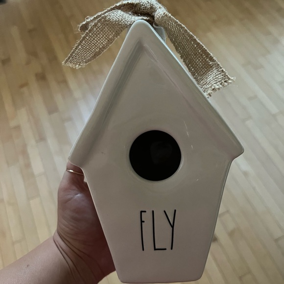 Rae Dunn “Fly” birdhouse - Picture 1 of 2